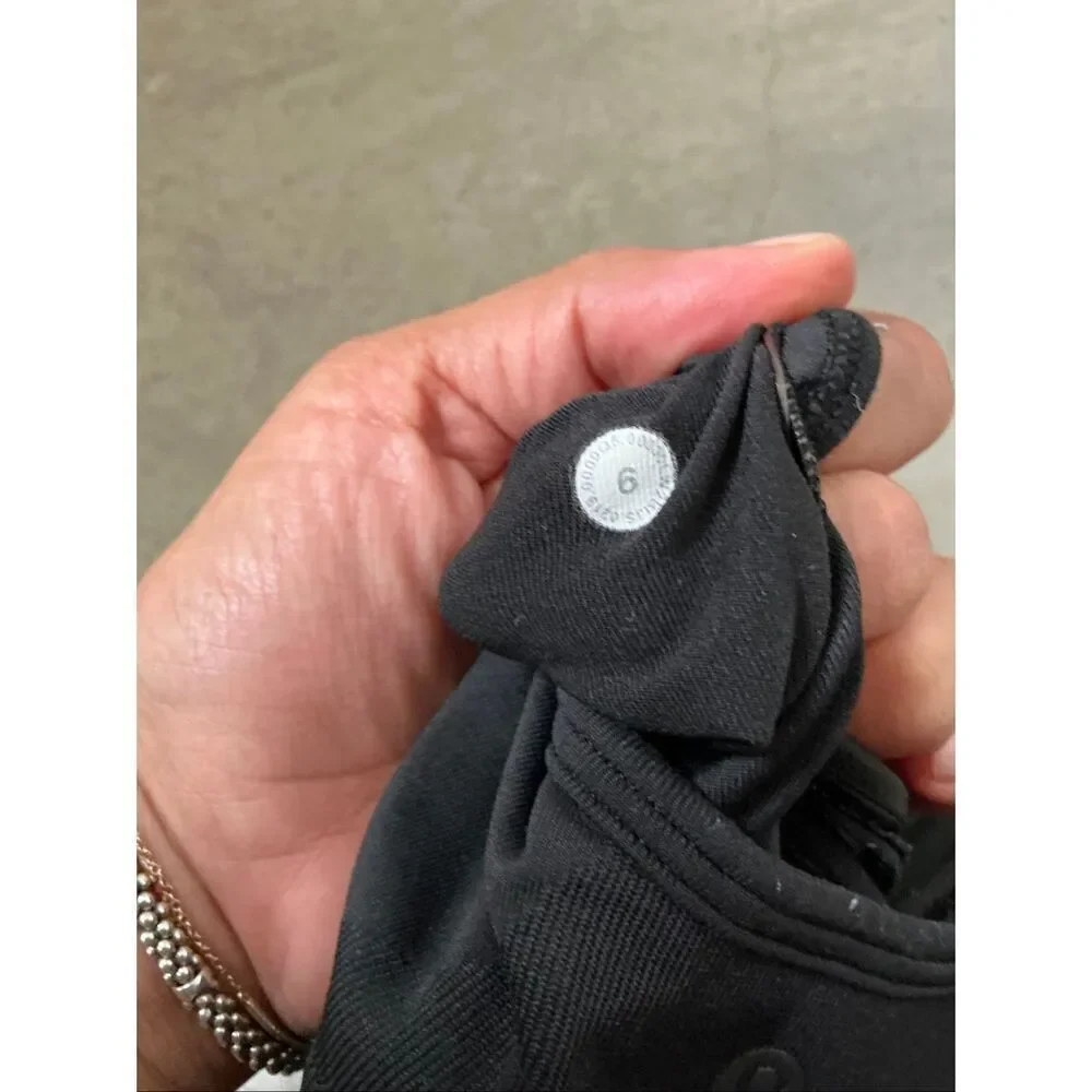 Lululemon Seamless Sports Bra | 6 in Black